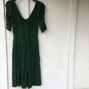 🎄Gorgeous Vintage Style Emerald Green Dress🎄